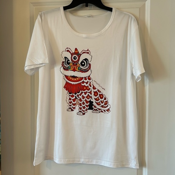 NWOT Chinese lion for Lunar New Year graphic tee Size XL poly span blend - Picture 1 of 8